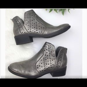 Eurosoft By Sofft Catarina Silver Metallic Bootie